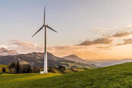 2025’te Yenilenebilir Enerji Destek Programları: Hibe, Kredi ve Vergi Avantajları